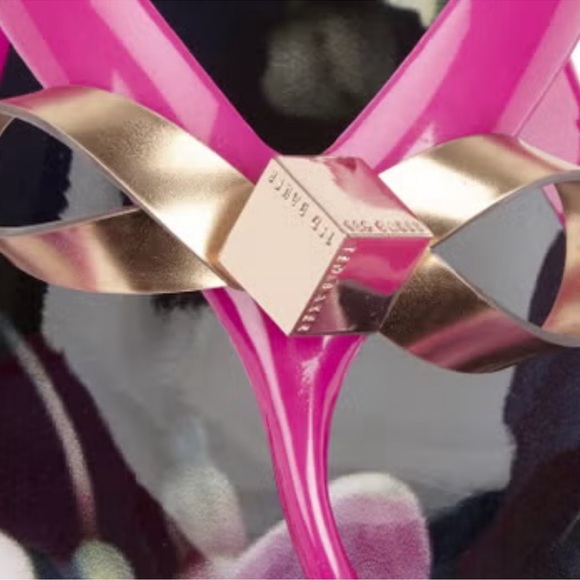 Ted Baker Fuchsia Pink ‘Taito’ Bow Jelly Flip Flop Sandals - Picture 9 of 11